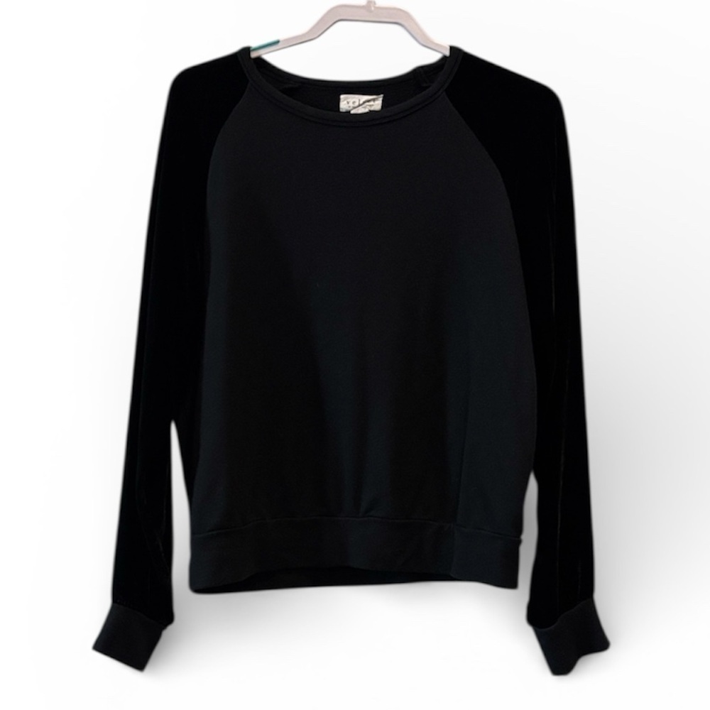 Velvet by Graham & Spencer Black Velvet Sleeves Casual Sweatshirt Small Crewneck